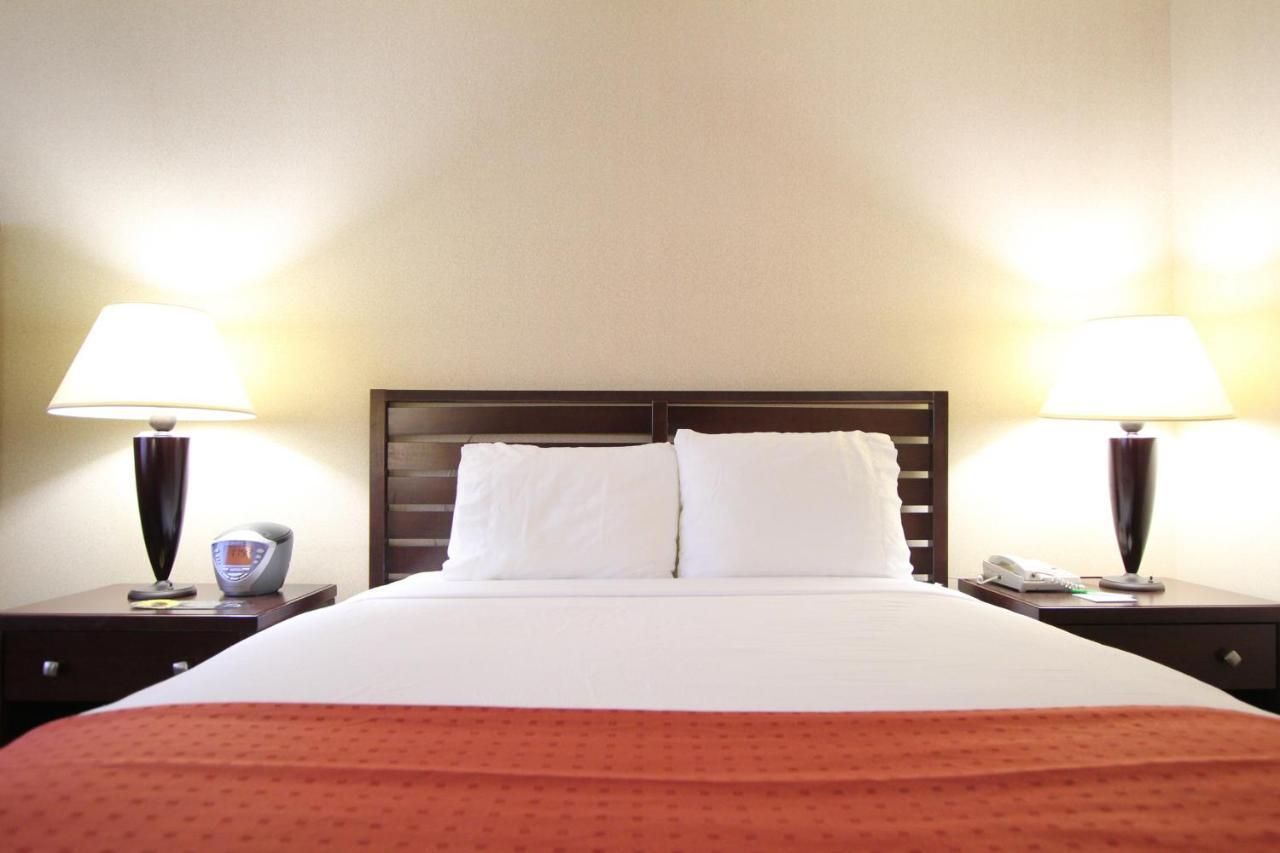 Ramada By Wyndham Minneapolis Airport - Eagan Eksteriør billede